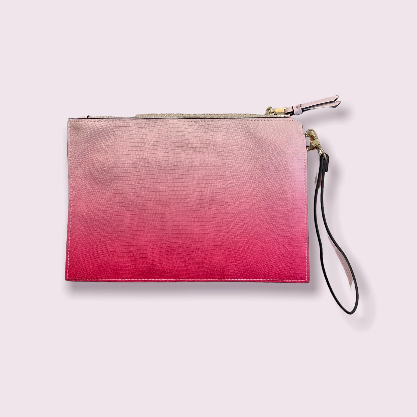 NUEVO - Cartera clutch Rosada International Concepts INC - SOLO QUEDA 1 UNIDAD