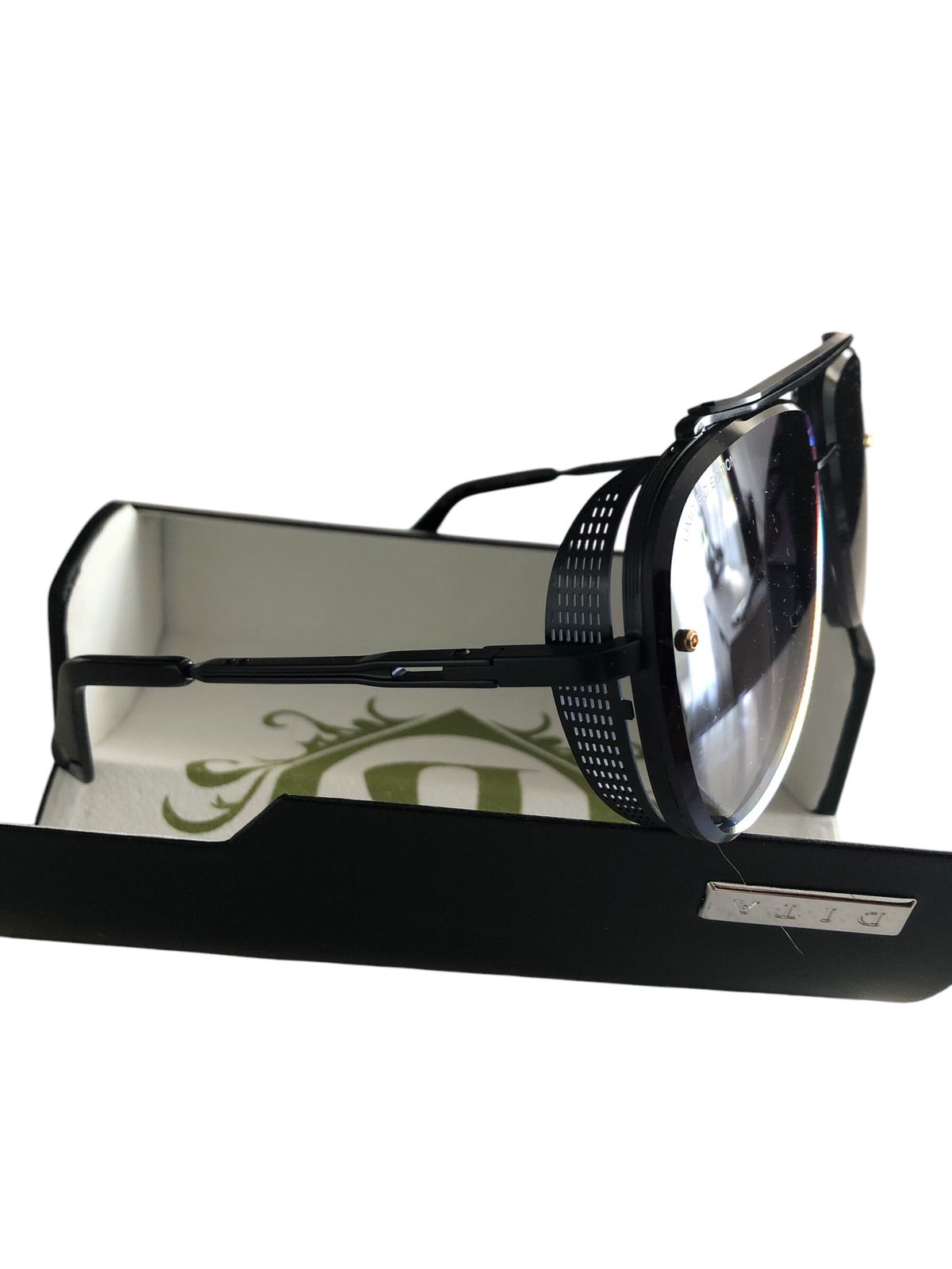 NUEVO - Gafas dita - SOLO QUEDA 1 UNIDAD