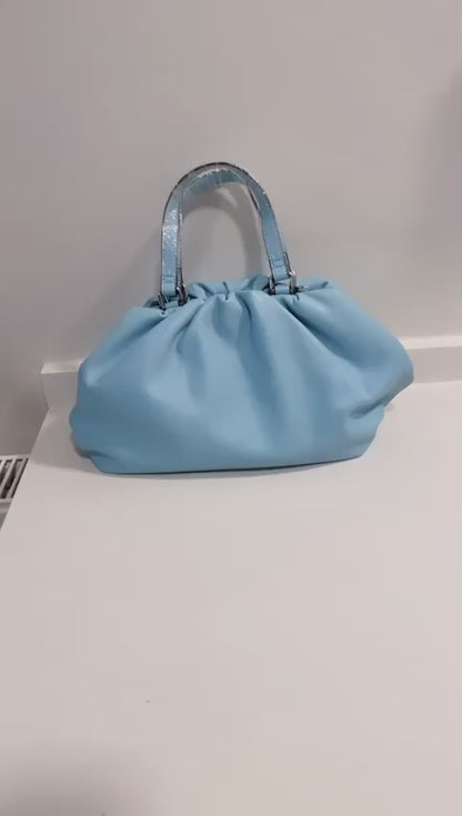 NUEVA - Cartera Celeste sin correa - SOLO QUEDA 1 UNIDAD